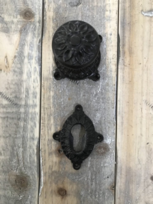 Door knob Ponto with Knob and Key rosette PZ - Antique Iron - Dark brown