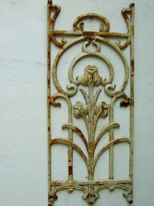 Metal decorative rack, art nouveau, rose rack as country decoration, wall rack tulip.
