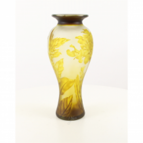 A CAMEO GLASS BALUSTER VASE 