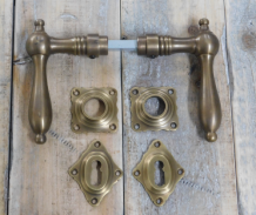 Set of door hardware - patinated brass - for room doors