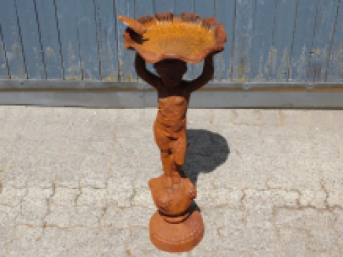 Statue angel with bird bath - cast iron - rust colour