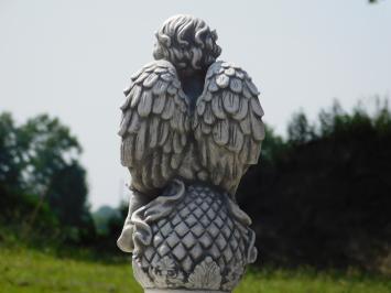 Einmalig: Engel auf Sockel - 60 cm - Stein