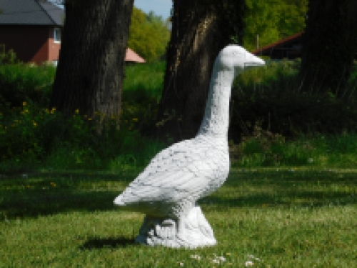 Statue Goose - solid stone