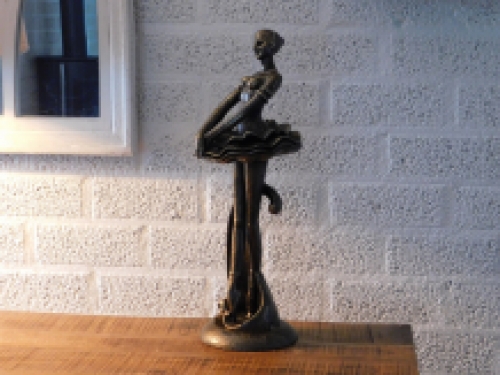 Statue einer Ballerina, Gusseisen, Bronze-Look, Heimdekoration