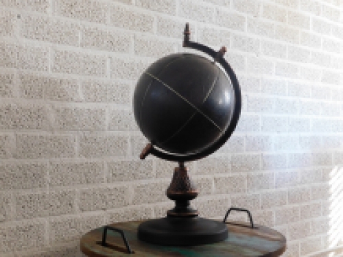 Klassieke Wereldbol op Standaard - 65 cm