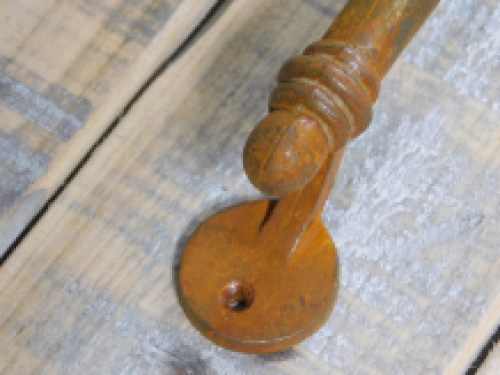 Doorhandle, antique iron handle for doors, cupboards and drawers - rust colour