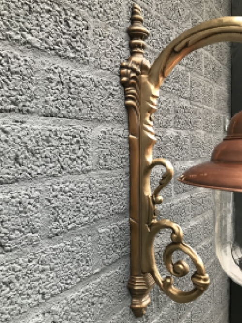 Nostalgische wandlamp, tuinlamp, geheel messing gepatineerd, koper