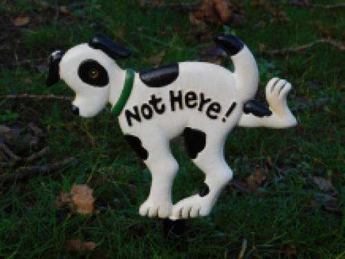 Dog sign 'Not Here - garden stick, cast iron