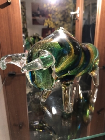 Beautiful bull of full glass, beautiful!!