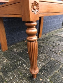 Antieke set stoelen, handgemaakt mooi houtsnijwerk. koloniaal hout, 1 MALIG!!