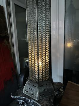 Große Metalllaterne  | Stehend oder hängend | Besonderes Erscheinungsbild | 110 cm hoch