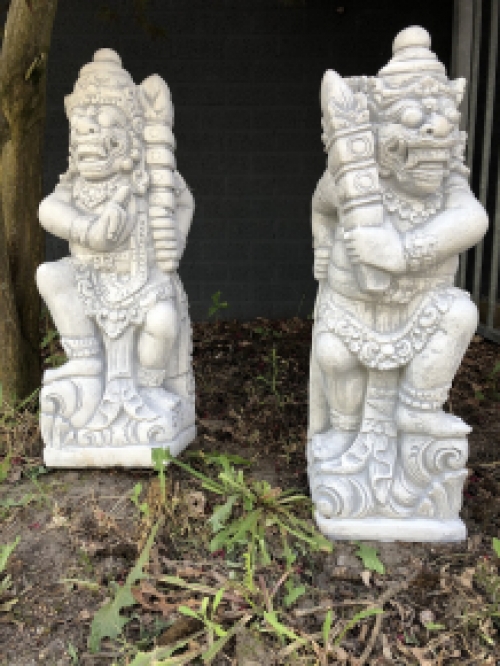 Gruppe von Tempelwächtern, balinesischen Kriegern