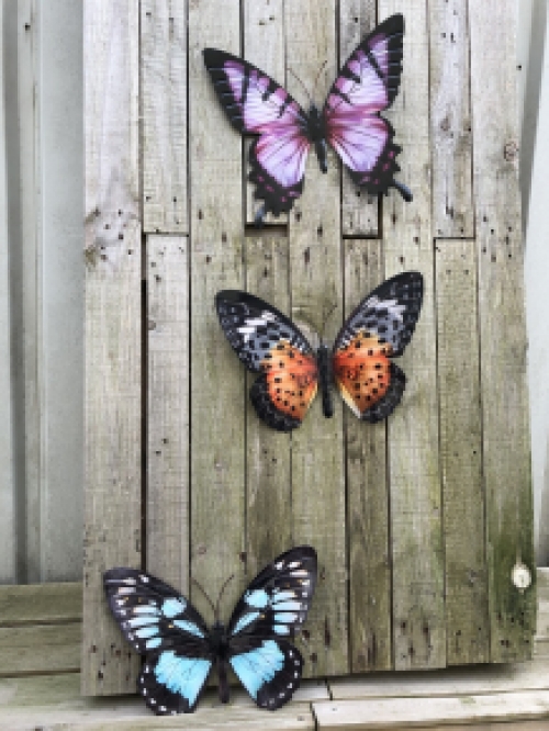 Set von 3 Farbenfrohen Metall Schmetterlingen - Vollständig aus Metall - Verschiedene Farben