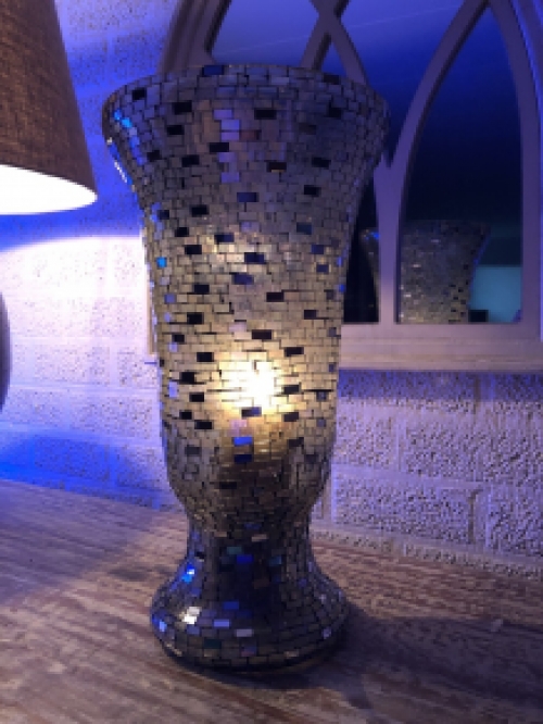 Vase lantern, chimney moz crystal, with mirrored disco effect.
