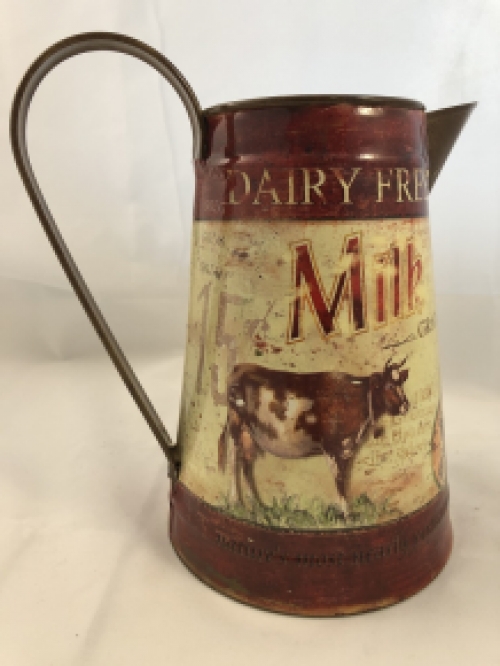 Milk jug with cow, vintage jug, nice as flower vase