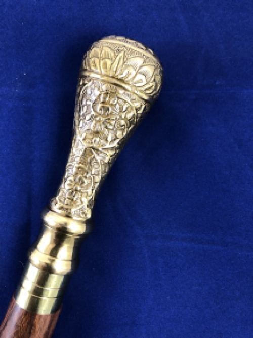 Walking stick, with brass decorative knob and hand-carved handle, beautiful!!!