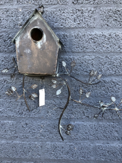 Birdhouse for on the Wall - Metal - Garden decoration