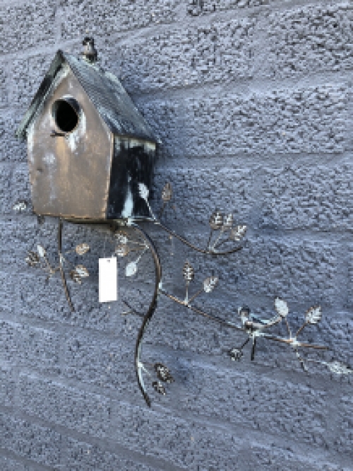 Birdhouse for on the Wall - Metal - Garden decoration