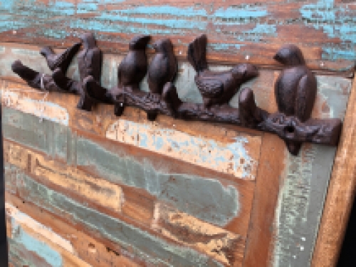 Beautiful branch with birds, cast iron with 5 coat hooks.