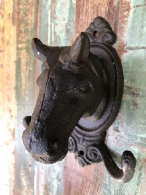 Horse head cast iron with 2 coat hooks, robust and beautiful!!