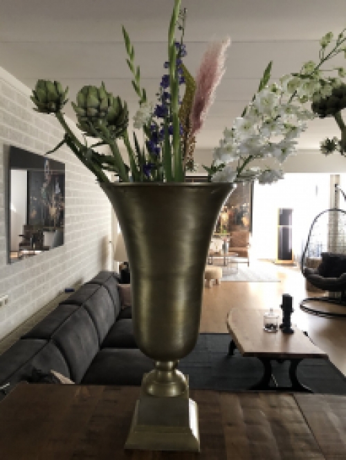 1 Prachtige RAW Aluminium gold bokaal-vaas groot.