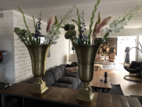 1 Prachtige RAW Aluminium gold bokaal-vaas groot.