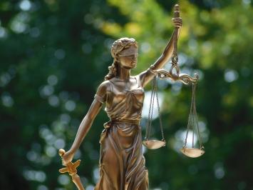 Beeld Vrouwe Justitia - Brons-look - 35 cm - Polystone
