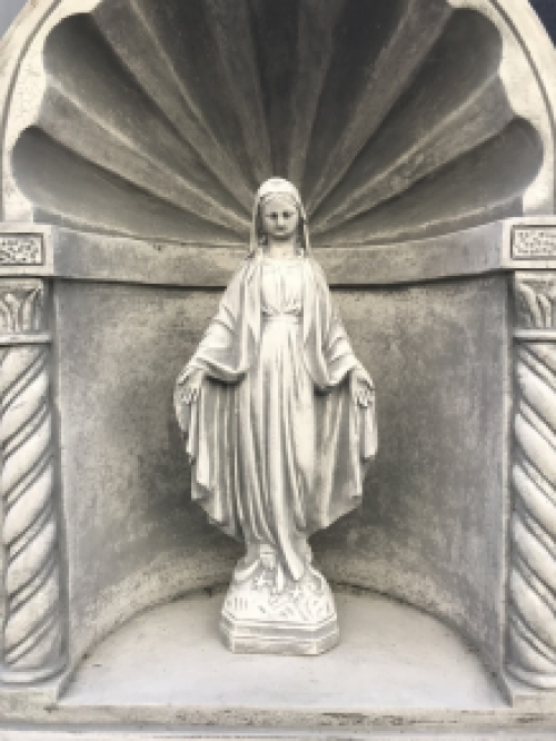 Statue of Mary in a chapel, to pray, Lady Chapel