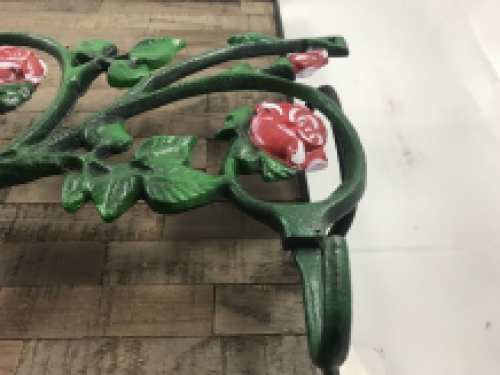 Wall coat rack, cast iron green with roses red, 3 sturdy hooks.