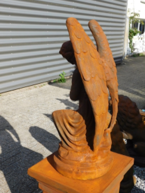 Angel - weatherproof, kneeling, on pedestal XXL, full stone, large sculpture-oxide