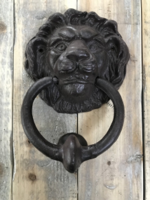 Door knocker lion head with stopper, cast iron, brown.