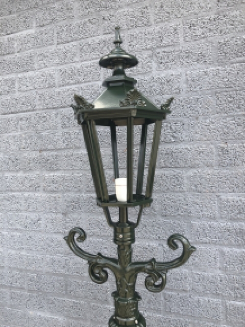 Buitenlamp, lantaarn Amsterdam met keramische fitting en glas, gegoten aluminium groen, 225 cm.