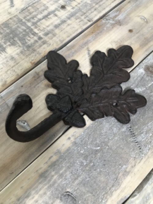 Coat hook with oak leaf, coat rack in cast iron, antique, brown