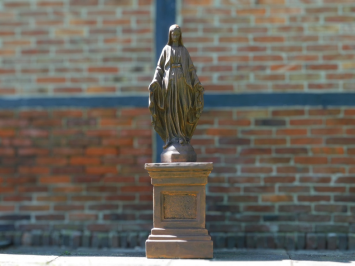 Statue of the Virgin Mary on a Pedestal – 155 cm – Stone with Oxide Finish