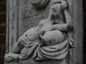 Wandbrunnen mit Frau - 115 cm - Stein 