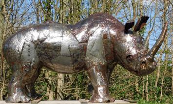 Nashorn ''Rino'' XXL - 130 x 210 cm - Handgefertigt und einmalig