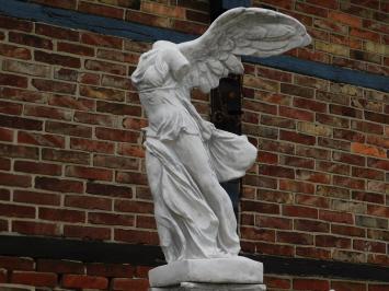 Statue Nike auf Sockel XL – 194 cm – Stein – Gartenstatue