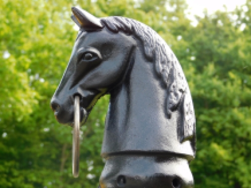 Post head horse head - black - cast iron