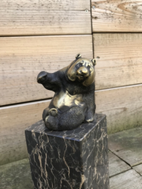 Bronzen beeld Panda - op voet van marmer