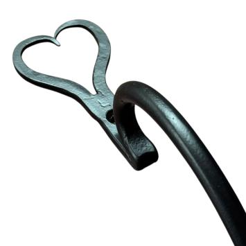 “Heart and Arrow” door handle for sliding doors and other types – cast iron – black