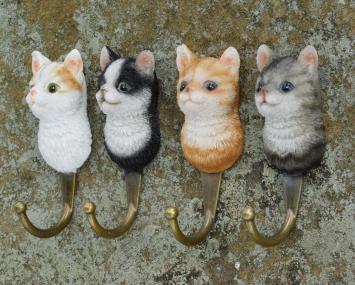 Set van 4 Wandhaken met Kattenkoppen – Polyresin & Messing
