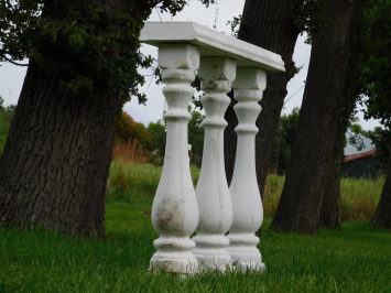 Set of 3 Baluster Posts with Window – For Balcony or Garden – Stone – 90 cm High