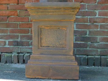 Großer Sockel aus Oxid – Säule – Konsole aus massivem Gussstein