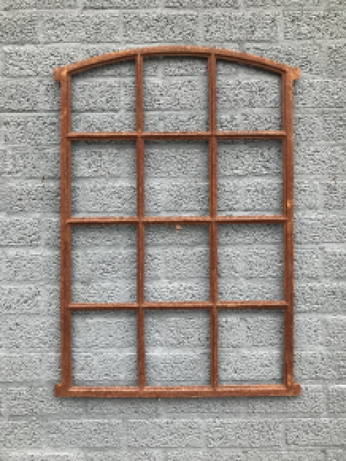 Scheunen-Stall-Fenster 12 Fensterteile, ideales gusseisernes Fenster für die Gartenmauer, 94,5 x 66,5 cm