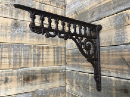 Shelf support - cast iron - shelf support