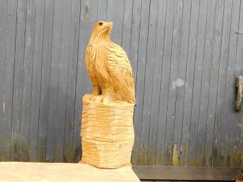 Schwere Eiche Gartenbank mit großen geschnitzten Adler auf der rechten Halterung, einzigartig und schön.