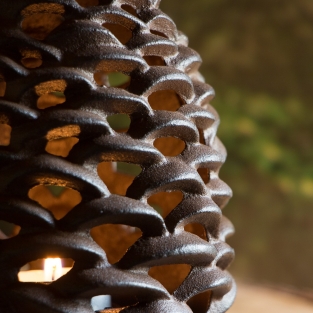 Lantern as a pine cone, tea light holder, pine cone as storm light, like antiques