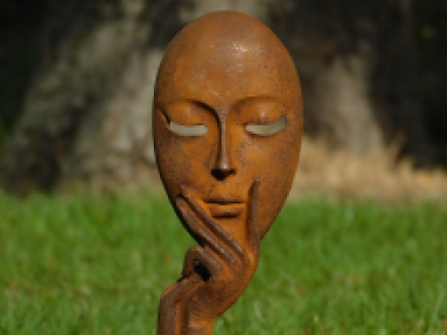 Statue 'the mask' - cast iron - rust colour