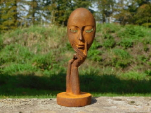 Statue 'die Maske' - Gusseisen - rostfarben