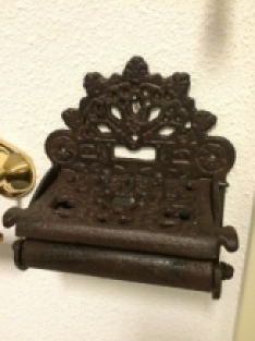 Toilet roll holder rust brown, cast iron brown